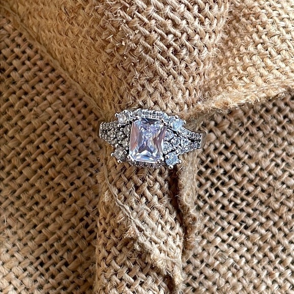 Princess Square Cubic Zirconia CZ Wedding Engagement Ring Bridal Wedding New - Picture 7 of 9